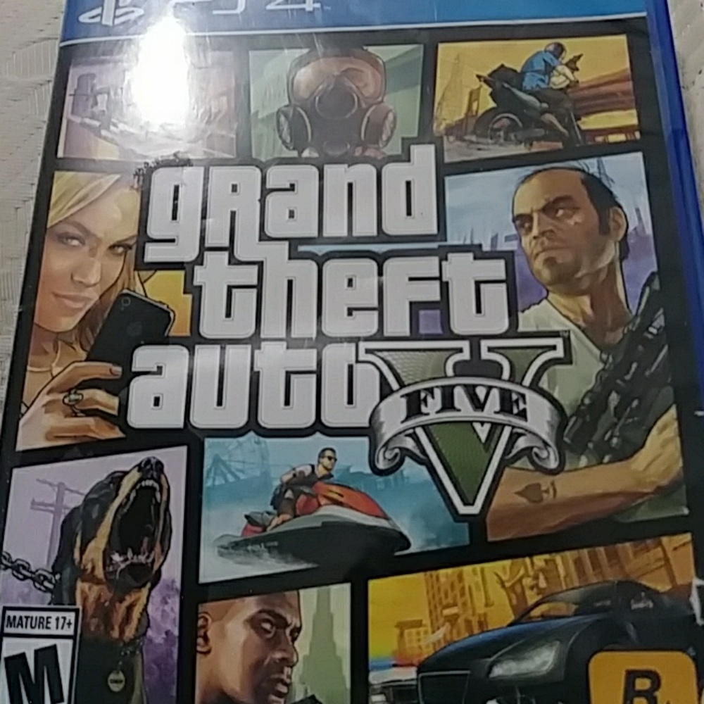 PS4 GRAND THEFT AUTO FIVE GAME